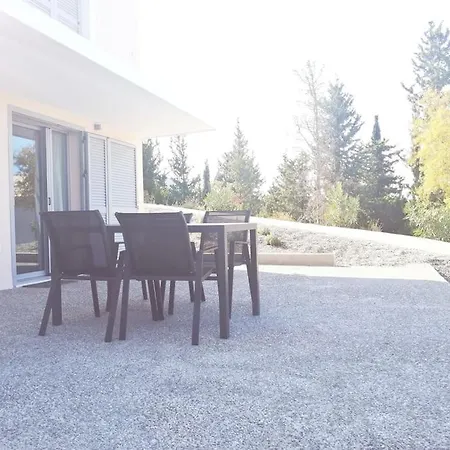 Laura_sea View Apartment_1 With Swimming Pool *